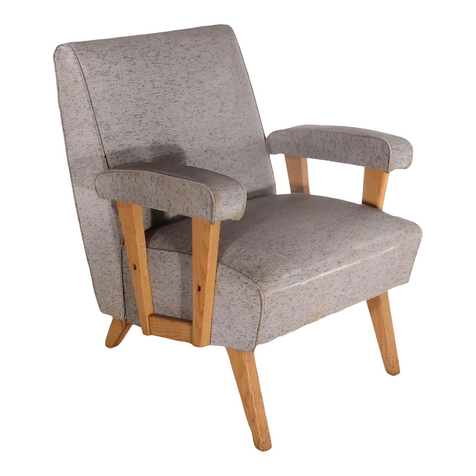 Mid Century Lounge Club Chair Gray Vinyl Oak Frame 1950s: Mid Century Lounge Club Chair Gray Vinyl Oak Frame 1950s This American Mid Century lounge chair, also known as a club chair, is a striking piece that showcases the classic design of the 1950s. It is i