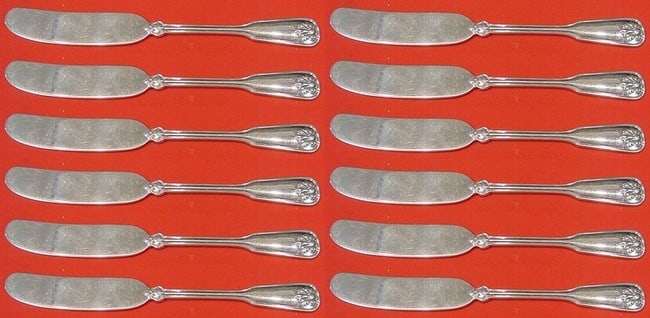 Tiffany & Co Shell and Thread Sterling Silver Butter Spreader Set 12 pcs: Tiffany & Co Shell and Thread Sterling Silver Butter Spreader Set 12 pcs This exquisite 12-piece set of butter spreaders features the iconic Shell and Thread pattern by Tiffany & Co., crafted from hig