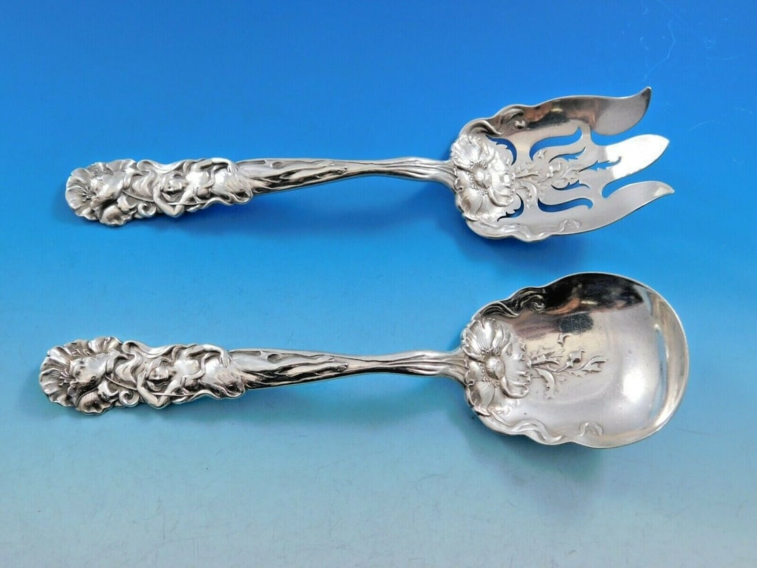 Alvin Raphael Sterling Silver Salad Serving Set 2-Piece 7 1/2": Alvin Raphael Sterling Silver Salad Serving Set 2-Piece 7 1/2" Discover the exquisite 'Raphael' by Alvin Sterling Silver Salad Serving Set, a stunning 2-piece collection measuring 7 1/2". Crafted betw