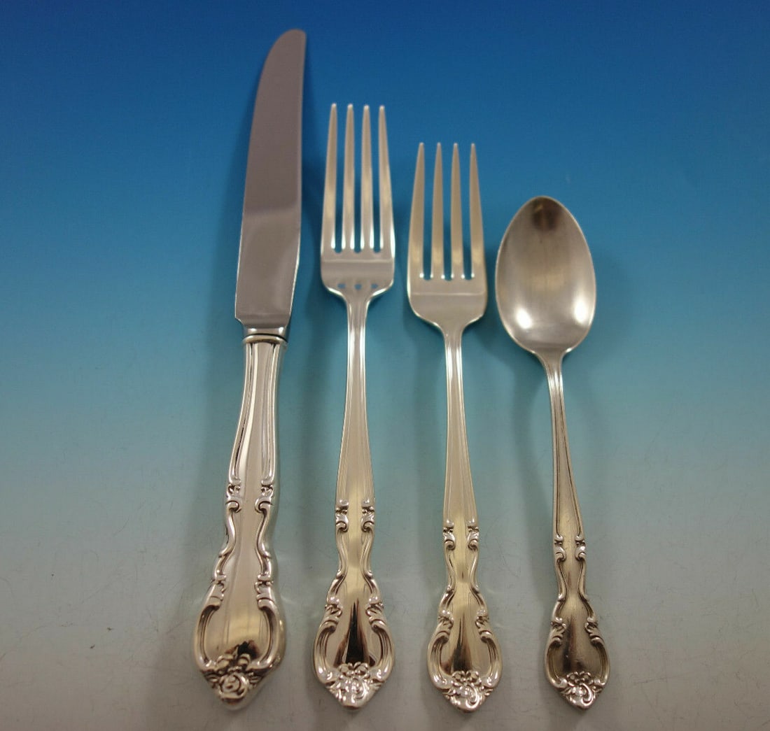 Easterling American Classic Sterling Silver Flatware Set 32 Pieces for 8: Easterling American Classic Sterling Silver Flatware Set 32 Pieces for 8 Elevate your dining experience with this exquisite American Classic Sterling Silver Flatware Set by Easterling. Comprising 32 p