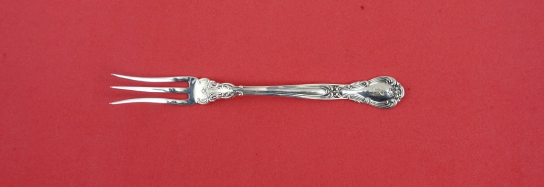 Gorham Chantilly Sterling Silver Strawberry Fork 4 1/4" Splayed Tines: Gorham Chantilly Sterling Silver Strawberry Fork 4 1/4" Splayed Tines This exquisite Chantilly strawberry fork by Gorham showcases the elegance of sterling silver craftsmanship. Featuring old-fashione