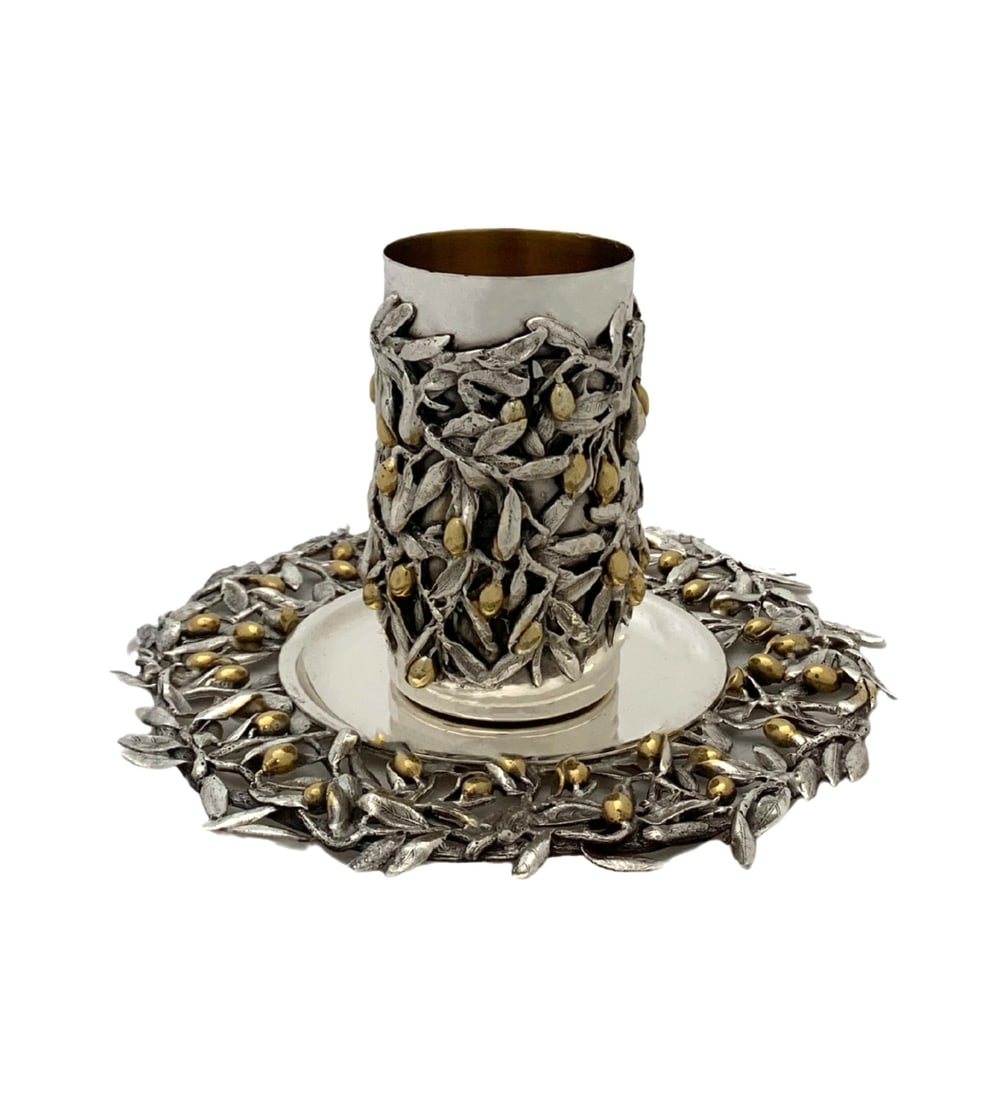 Handmade 3D Olive Tree Leaf Cup and Tray in 925 Sterling Silver: Handmade 3D Olive Tree Leaf Cup and Tray in 925 Sterling Silver This exquisite cup and tray set showcases fine Italian craftsmanship, featuring a stunning design of handmade 3D olive tree leaves. Made