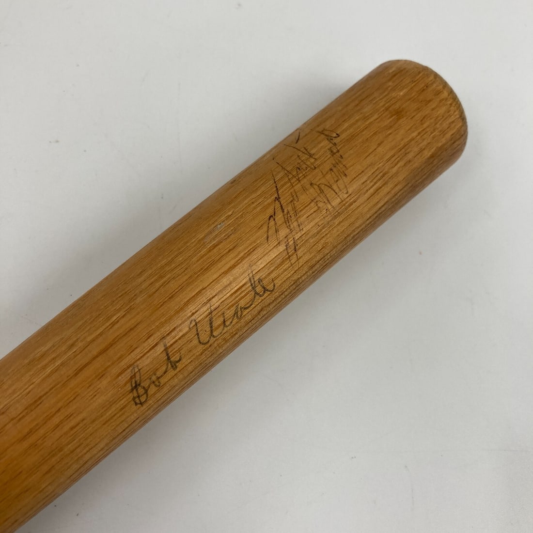 Roberto Clemente Autographed 18 Inch Mini Bat JSA COA Pittsburgh Pirates: Roberto Clemente Autographed 18 Inch Mini Bat JSA COA Pittsburgh Pirates This 18-inch Adirondack mini baseball bat is a remarkable collectible featuring the signatures of two legendary Pittsburgh Pira