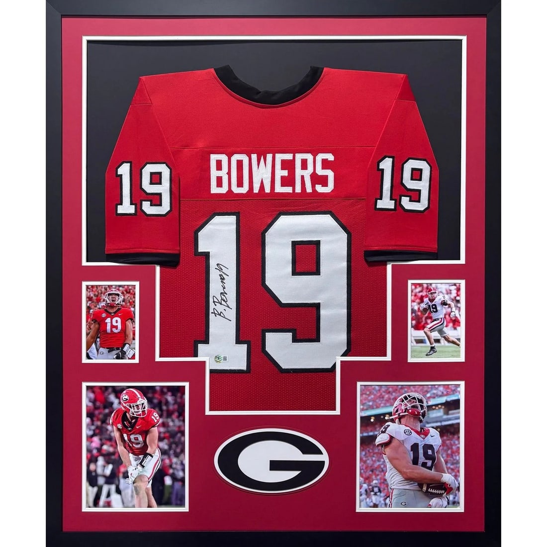 Brock Bowers Signed Framed Jersey Georgia Beckett Authenticated: Brock Bowers Signed Framed Jersey Georgia Beckett Authenticated This is an autographed Brock Bowers framed jersey from Georgia, authenticated by Beckett, a leader in sports memorabilia authentication.