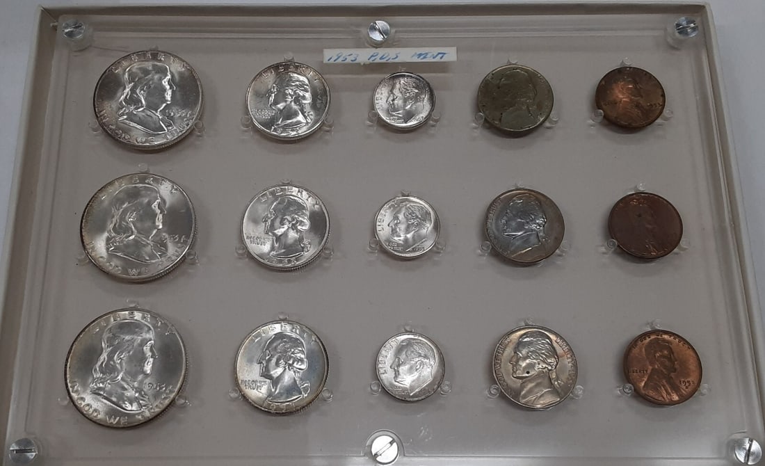 1953 Uncirculated 15-Coin Set Philadelphia Denver San Francisco in Seitz Holder: 1953 Uncirculated 15-Coin Set Philadelphia Denver San Francisco in Seitz Holder This is a 1953 United States uncirculated coin set featuring coins from the Philadelphia, Denver, and San Francisco mint