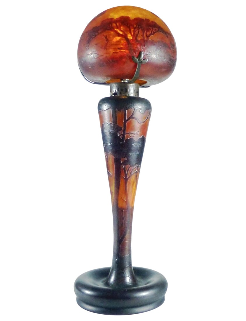 Daum Nancy Signed Cameo Glass Seascape Lamp with Croix de Lorraine: Daum Nancy Signed Cameo Glass Seascape Lamp with Croix de Lorraine Experience the exquisite artistry of the Daum Nancy Cameo Glass Seascape Lamp, a stunning original piece from the renowned Daum Nancy