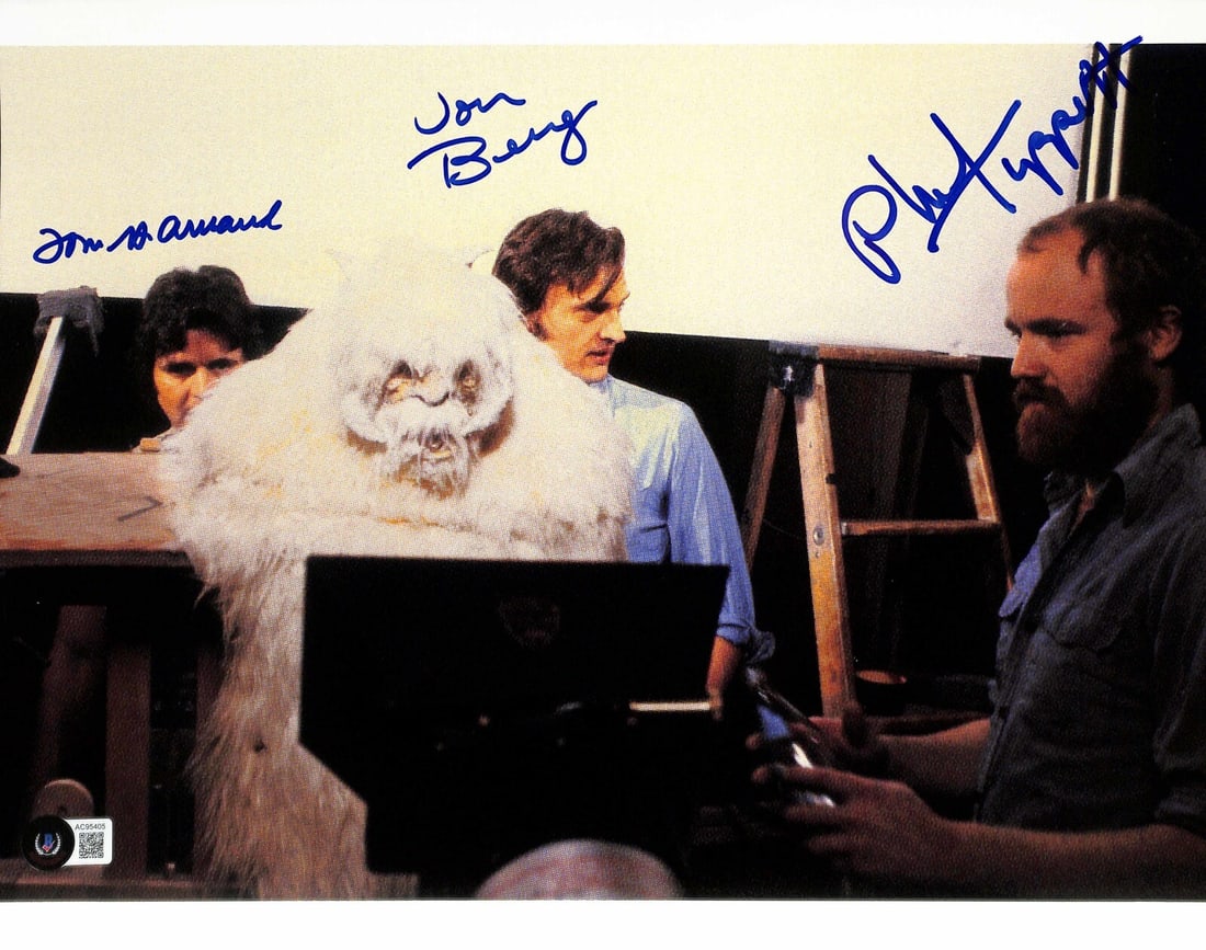 8x10 Wampa Photo Signed by Tippett Berg St Amand Beckett Authenticated: 8x10 Wampa Photo Signed by Tippett Berg St Amand Beckett Authenticated This is an original 8x10 photograph from Star Wars: The Empire Strikes Back, featuring the Wampa creature. The photo is autograph