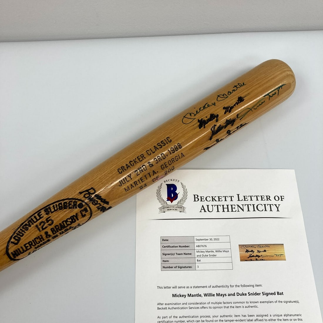 Mickey Mantle Willie Mays Duke Snider Signed Bat with Beckett COA: Mickey Mantle Willie Mays Duke Snider Signed Bat with Beckett COA This authentic baseball bat features the signatures of three legendary players: Mickey Mantle, Willie Mays, and Duke Snider. It is a m