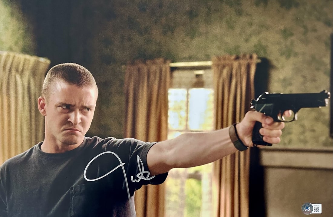 Justin Timberlake Signed 12x18 Black Snake Moan Photo Beckett Certified: Justin Timberlake Signed 12x18 Black Snake Moan Photo Beckett Certified This impressive 12x18 photograph features the signature of Justin Timberlake, known for his role in the film Black Snake Moan. T