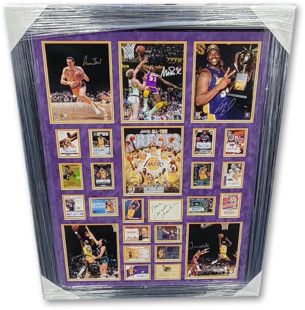 Los Angeles Lakers 24 Signature Autographed Photo Collage PSA/DNA: Los Angeles Lakers 24 Signature Autographed Photo Collage PSA/DNA Celebrate the legacy of the Los Angeles Lakers with this stunning autographed photo card collage featuring 24 total signatures from ba