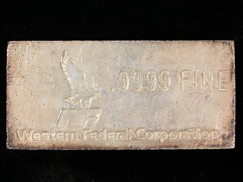 Western Federal Corp Vintage 10 oz Serialized .9999 Silver Bar: Western Federal Corp Vintage 10 oz Serialized .9999 Silver Bar This vintage 10 ounce silver bar from Western Federal Corp. features a fineness of .999 silver and is serialized. Each bar is pre-owned,