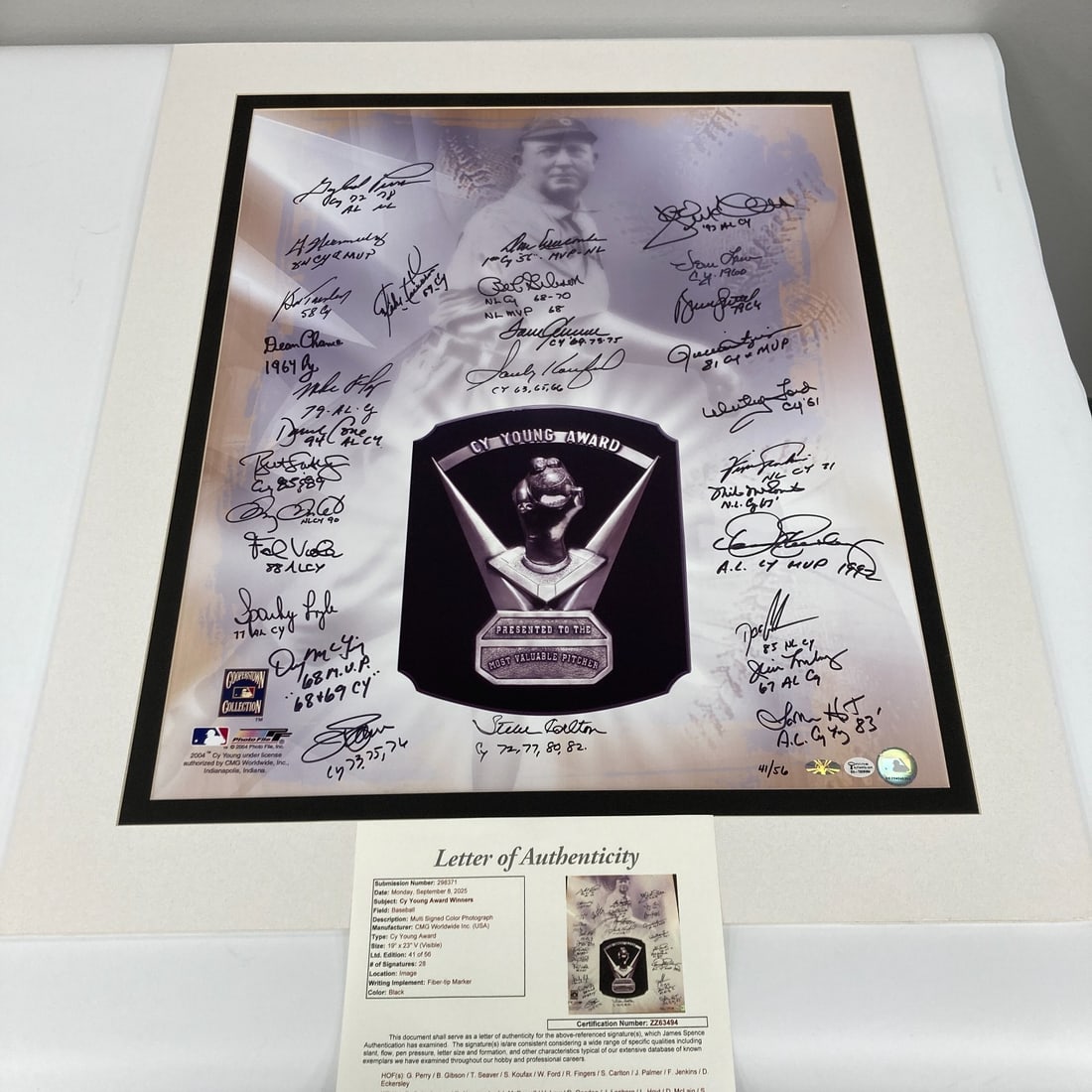 Sandy Koufax Signed 25x29 Photo with 28 Cy Young Winners JSA COA: Sandy Koufax Signed 25x29 Photo with 28 Cy Young Winners JSA COA This stunning oversized photo of Sandy Koufax is a must-have for any baseball enthusiast. Measuring 25x29 inches, this impressive piece