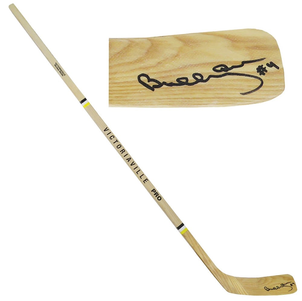 Bobby Orr Signed 54 Inch Victoriaville Pro #4 Hockey Stick JSA COA: Bobby Orr Signed 54 Inch Victoriaville Pro #4 Hockey Stick JSA COA This is a Bobby Orr signed Victoriaville Pro #4 game model hockey stick, measuring 54 inches in length. It is an original piece assoc