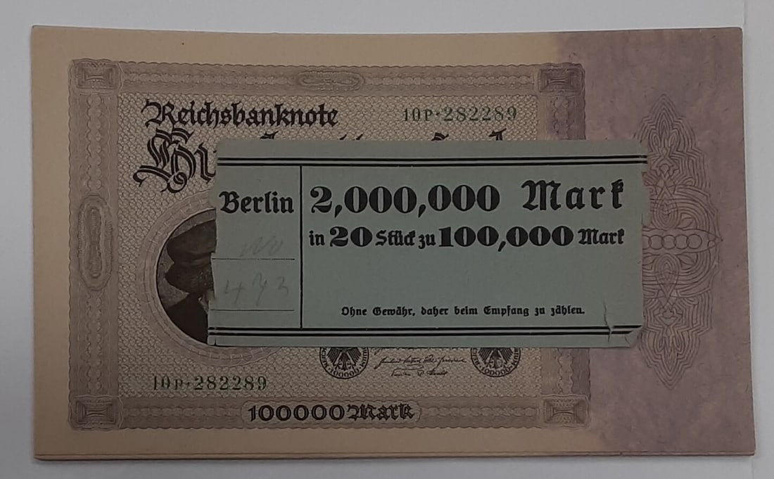 Set of 20 Uncirculated 1923 Weimar Germany 100000 Mark Notes With Original Wrapper: Set of 20 Uncirculated 1923 Weimar Germany 100000 Mark Notes With Original Wrapper This lot includes 20 consecutively numbered 100,000 Mark banknotes from Germany, issued during the Weimar Republic in