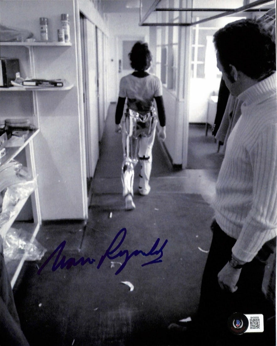 Norman Reynolds Signed C-3PO 8x10 Photo Beckett Authenticated: Norman Reynolds Signed C-3PO 8x10 Photo Beckett Authenticated This is an original autographed 8x10 color photograph of C-3PO, signed by Norman Reynolds, the art director for Star Wars: The Empire Stri