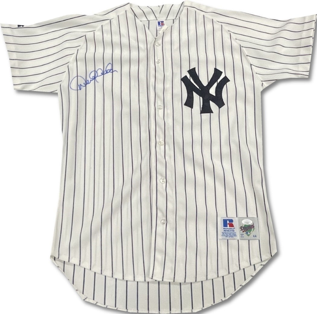 Derek Jeter Autographed Yankees Diamond Collection Jersey JSA Authenticated: Derek Jeter Autographed Yankees Diamond Collection Jersey JSA Authenticated This is an original Derek Jeter autographed Yankees jersey from the Diamond Collection, a must-have for any baseball fan. Th