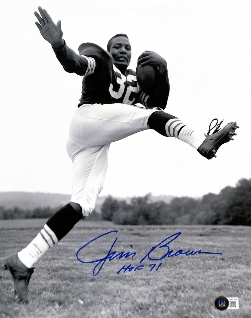 Jim Brown Autographed 11x14 Photo Cleveland Browns Beckett Authenticated: Jim Brown Autographed 11x14 Photo Cleveland Browns Beckett Authenticated This is an original 11x14 photograph autographed by Jim Brown, the Pro Football Hall of Fame running back for the Cleveland Bro