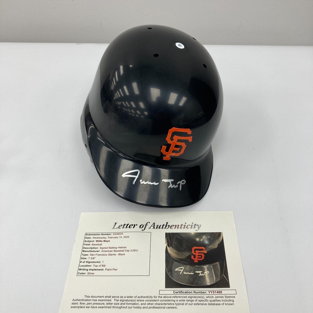 Willie Mays Signed San Francisco Giants Game Helmet with JSA COA: Willie Mays Signed San Francisco Giants Game Helmet with JSA COA This authentic San Francisco Giants game model helmet is signed by baseball legend Willie Mays. It features a full letter of authentica