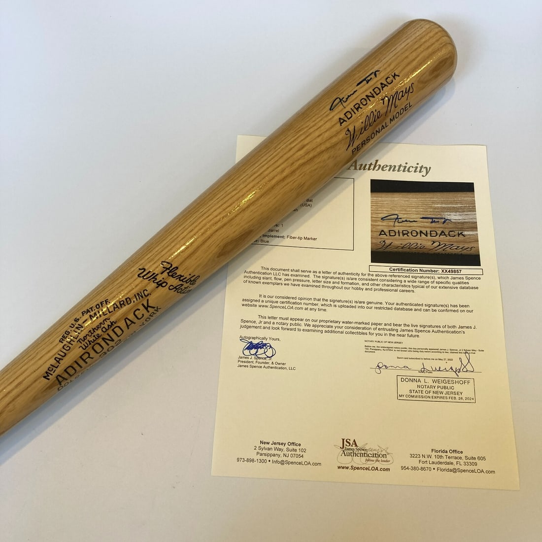 Willie Mays Signed Adirondack Bat with JSA COA Authenticity: Willie Mays Signed Adirondack Bat with JSA COA Authenticity This is a Willie Mays Signed Adirondack Game Model Baseball Bat, a remarkable collectible for baseball enthusiasts. The bat features the leg
