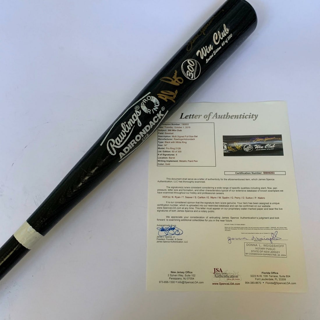 300 Win Club Signed Bat Nolan Ryan Tom Seaver 8 Signatures JSA COA: 300 Win Club Signed Bat Nolan Ryan Tom Seaver 8 Signatures JSA COA This commemorative baseball bat, signed by eight legendary members of the 300 Win Club, is a must-have for any baseball fan. The bat