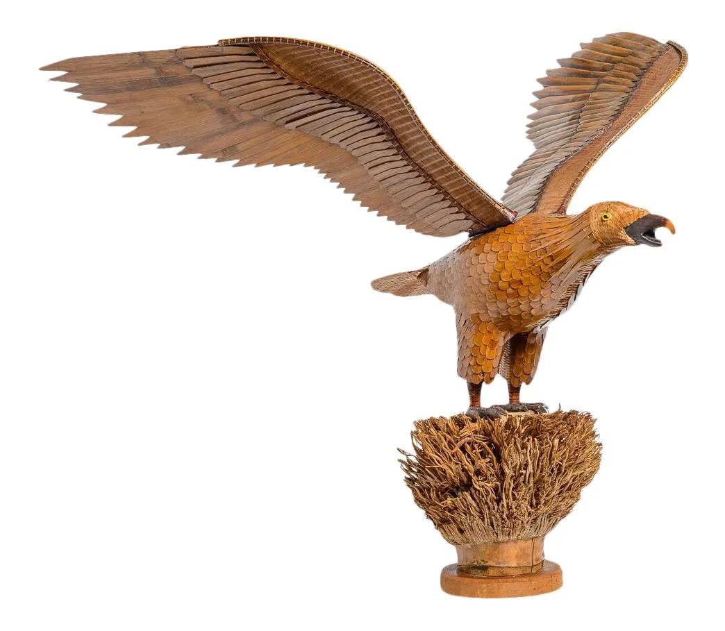 Early 20th C Shanghai Collection Hand Woven Wicker Eagle Box: Early 20th C Shanghai Collection Hand Woven Wicker Eagle Box This impressive hand-woven wicker box features a soaring eagle design, crafted by the renowned Shanghai Collection around 1940. The box sho