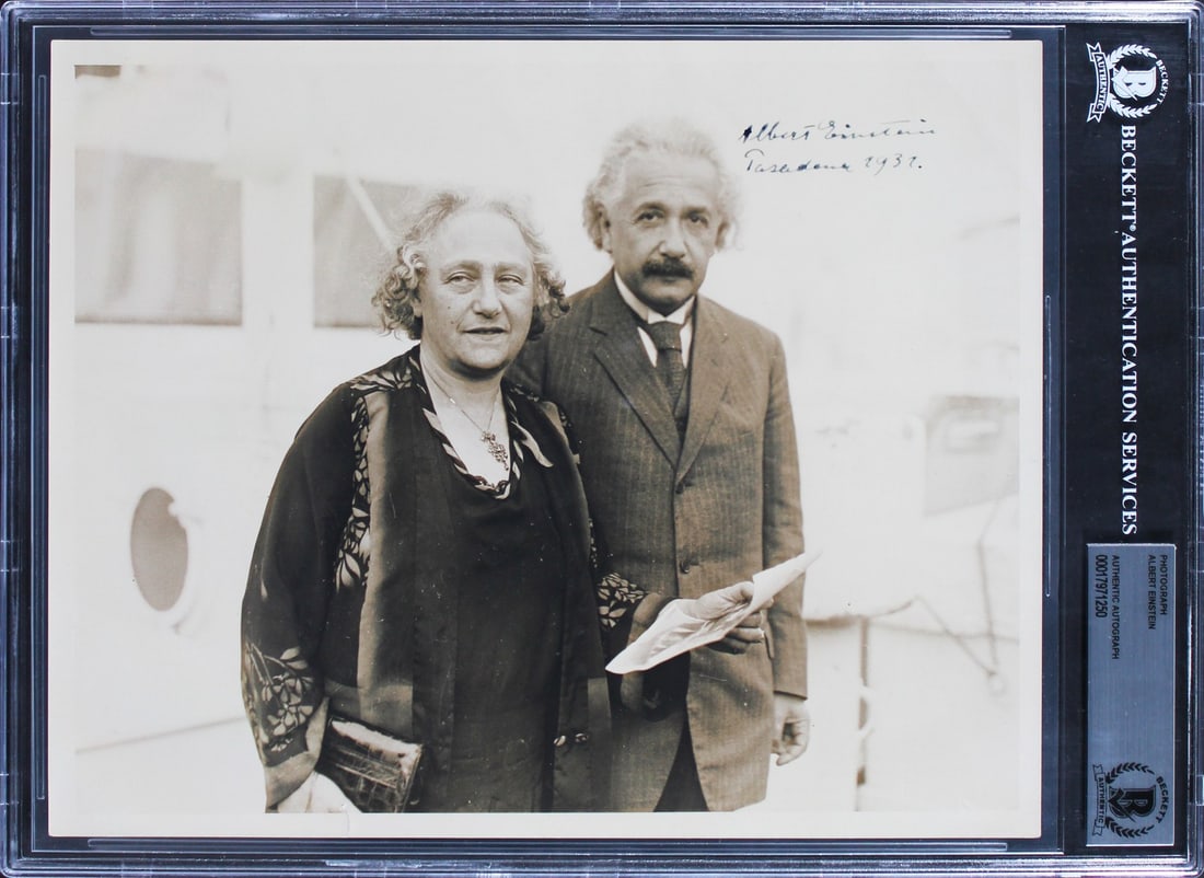 Albert Einstein Signed 8x10 Photo Pasadena 1931 Beckett Authenticated (1 of 2)