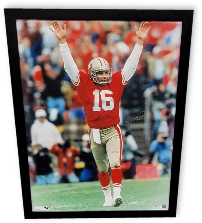 Joe Montana Signed Framed Poster 34x44 San Francisco 49ers PSA Authenticated: Joe Montana Signed Framed Poster 34x44 San Francisco 49ers PSA Authenticated Capture a piece of sports history with this stunning custom framed poster featuring Joe Montana, the legendary quarterback