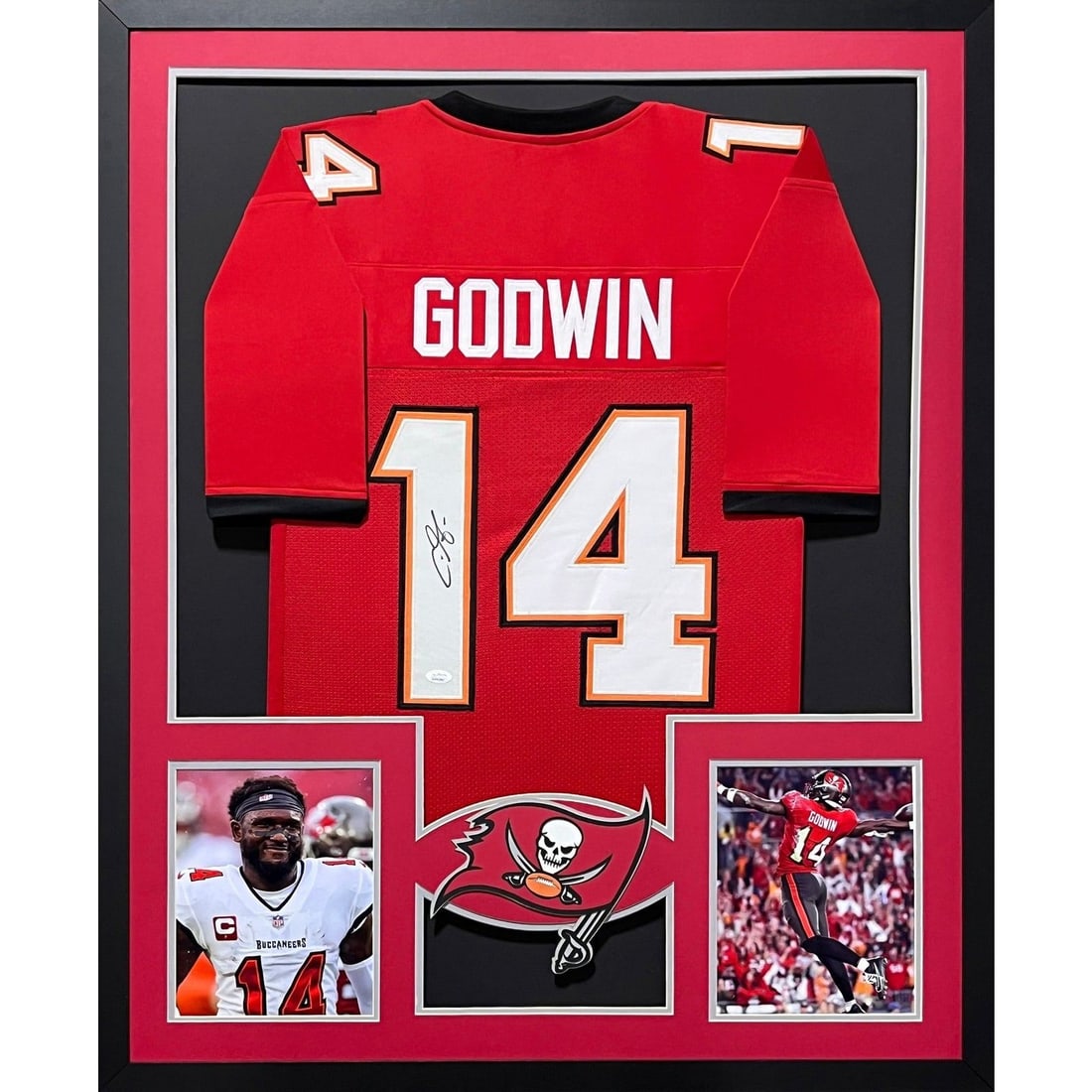 Chris Godwin Signed Framed Jersey JSA Autographed Tampa Bay Buccaneers: Chris Godwin Signed Framed Jersey JSA Autographed Tampa Bay Buccaneers This is a beautifully framed, autographed jersey of Chris Godwin, featuring the Tampa Bay Buccaneers logo. Authenticated by JSA,