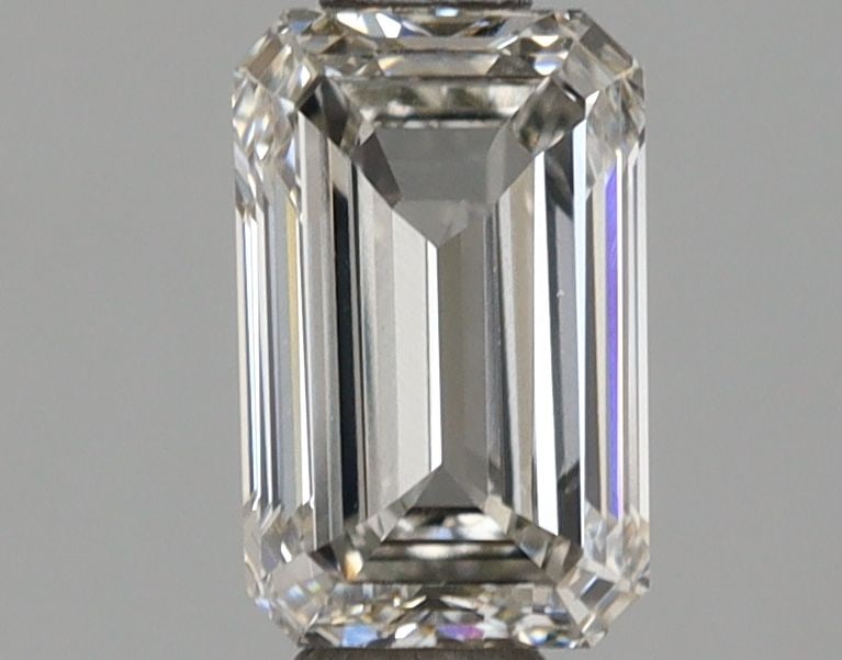 Loose Diamond - EMERALD 1.0ct Fancy Light Gray SI1: Loose Diamond - EMERALD 1.0ct Fancy Light Gray SI1 Source: This is a real non-mined Diamond that has been grown in a lab Shape: EMERALD Carats: 1.0 Color: Fancy Light Gray Certification: NONE Video: