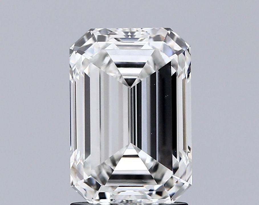 Loose Diamond - EMERALD 2.13ct F VS1: Loose Diamond - EMERALD 2.13ct F VS1 Source: This is a real non-mined Diamond that has been grown in a lab Shape: EMERALD Carats: 2.13 Color: F Clarity: VS1 Certification: IGI Video: Video Link