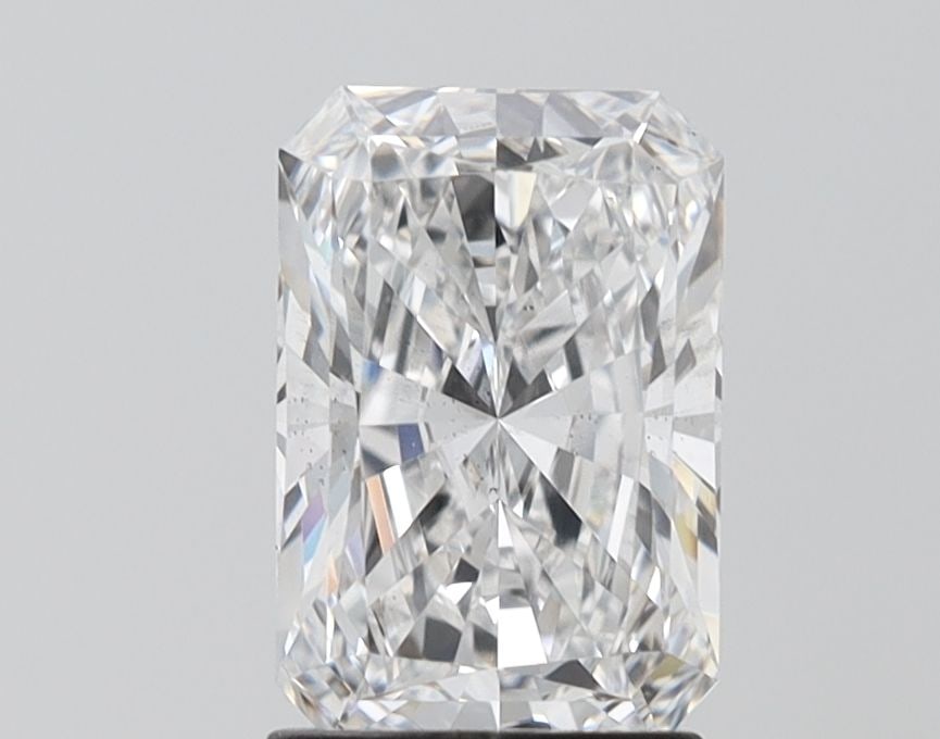 Loose Diamond - RADIANT 1.77ct E VS2: Loose Diamond - RADIANT 1.77ct E VS2 Source: This is a real non-mined Diamond that has been grown in a lab Shape: RADIANT Carats: 1.77 Color: E Clarity: VS2 Certification: IGI Video: