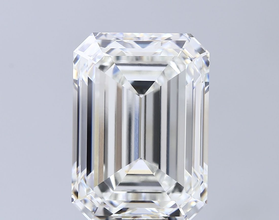 Loose Diamond - EMERALD 20.26ct F VVS2: Loose Diamond - EMERALD 20.26ct F VVS2 Source: This is a real non-mined Diamond that has been grown in a lab Shape: EMERALD Carats: 20.26 Color: F Clarity: VVS2 Certification: IGI Video: