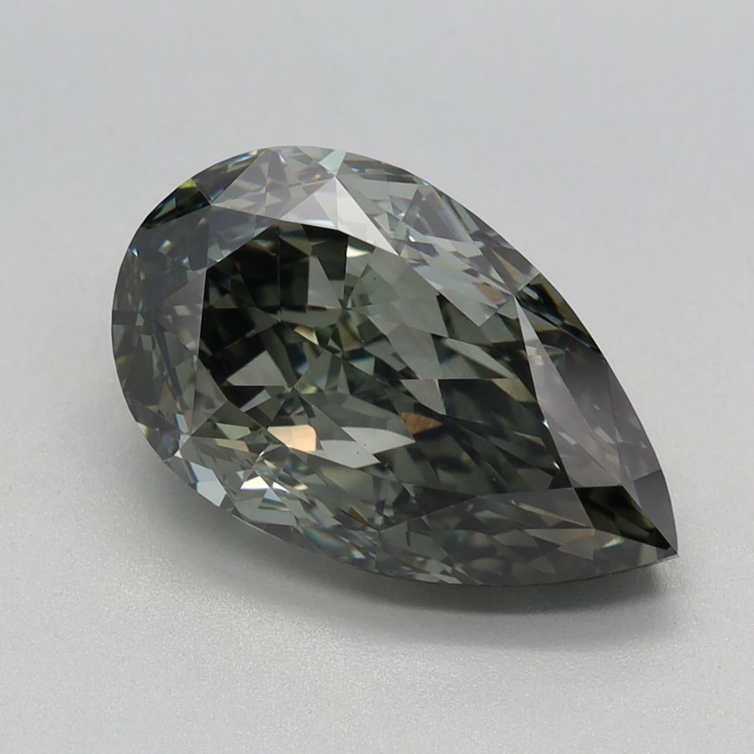 Loose Diamond - PEAR 3.06ct Fancy Deep Green VS1: Loose Diamond - PEAR 3.06ct Fancy Deep Green VS1 Source: This is a real non-mined Diamond that has been grown in a lab Shape: PEAR Carats: 3.06 Color: Fancy Deep Green Certification: IGI Video: