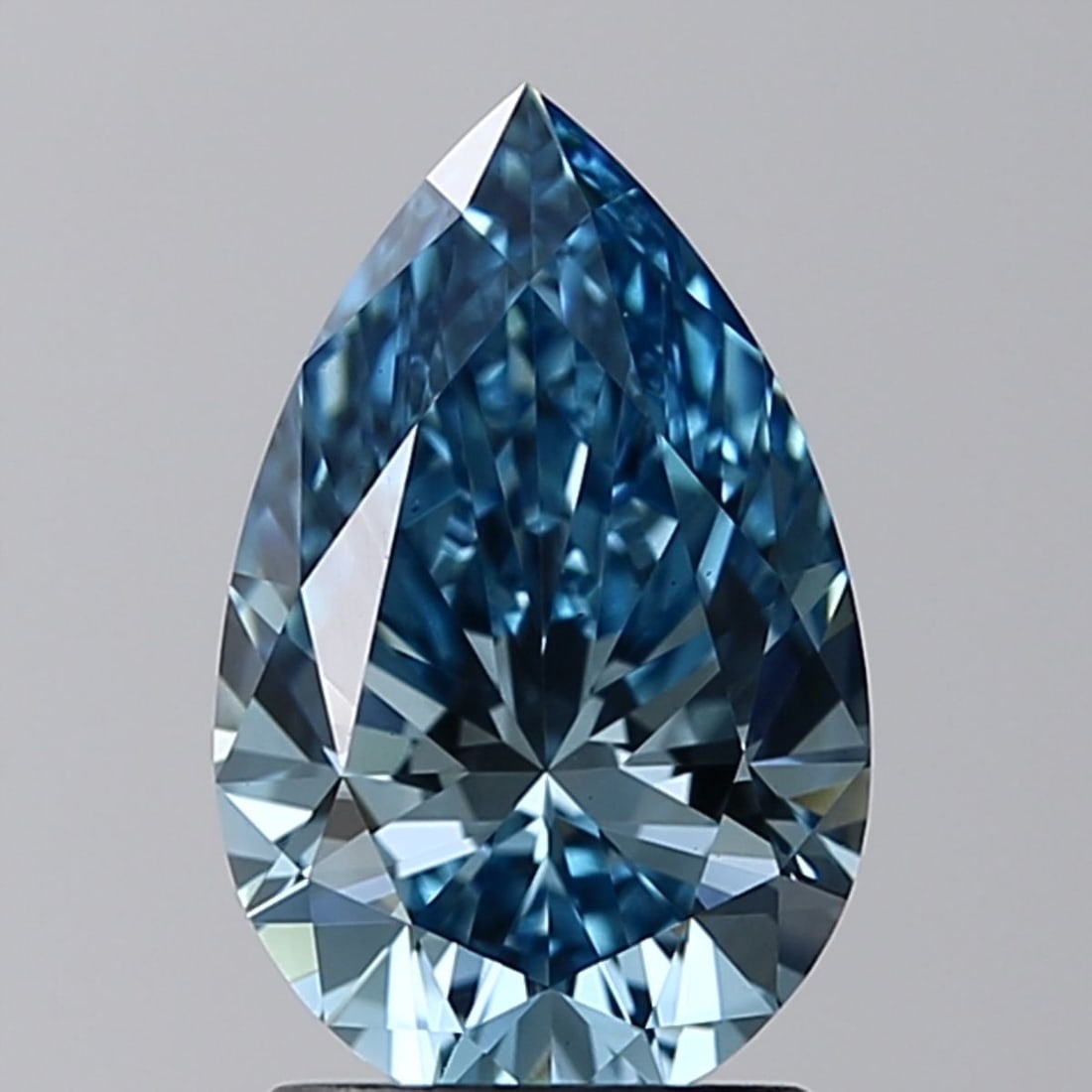 Loose Diamond - PEAR 1.71ct Fancy Vivid Blue VS1: Loose Diamond - PEAR 1.71ct Fancy Vivid Blue VS1 Source: This is a real non-mined Diamond that has been grown in a lab Shape: PEAR Carats: 1.71 Color: Fancy Vivid Blue Certification: IGI Video: