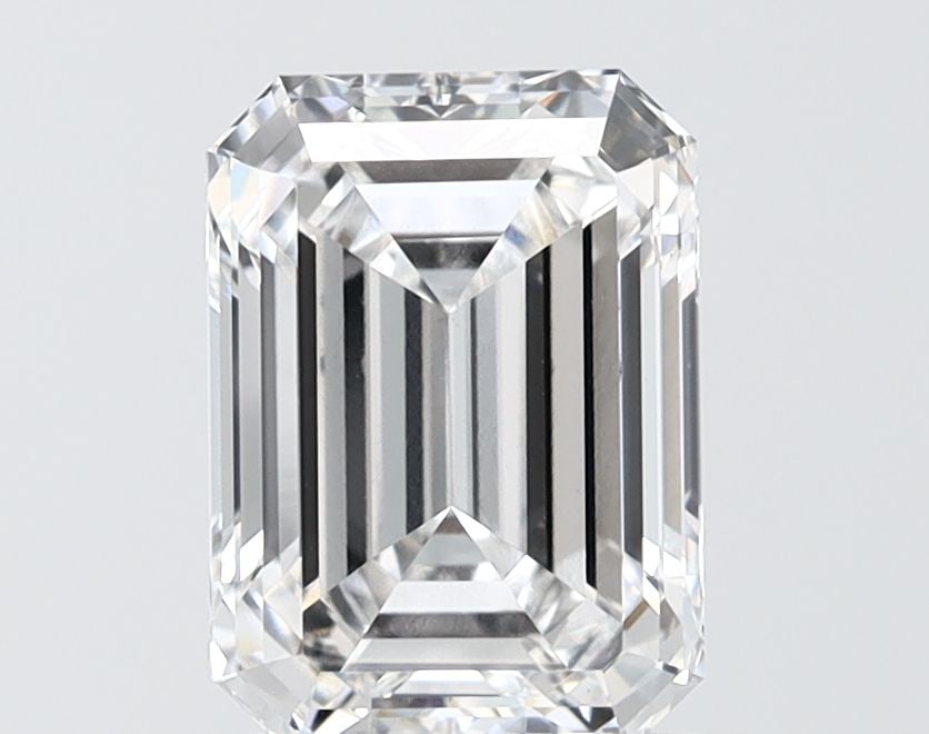 Loose Diamond - EMERALD 2.33ct E VVS2: Loose Diamond - EMERALD 2.33ct E VVS2 Source: This is a real non-mined Diamond that has been grown in a lab Shape: EMERALD Carats: 2.33 Color: E Clarity: VVS2 Certification: IGI Video: