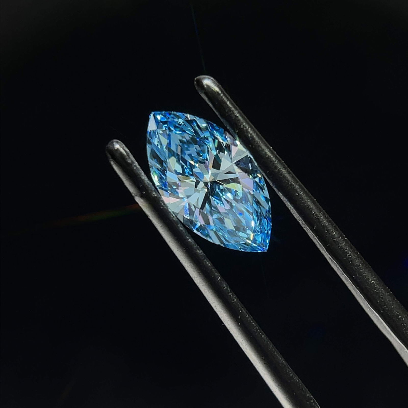 Loose Diamond - MARQUISE 0.95ct Fancy Vivid Blue VS1 (1 of 1)