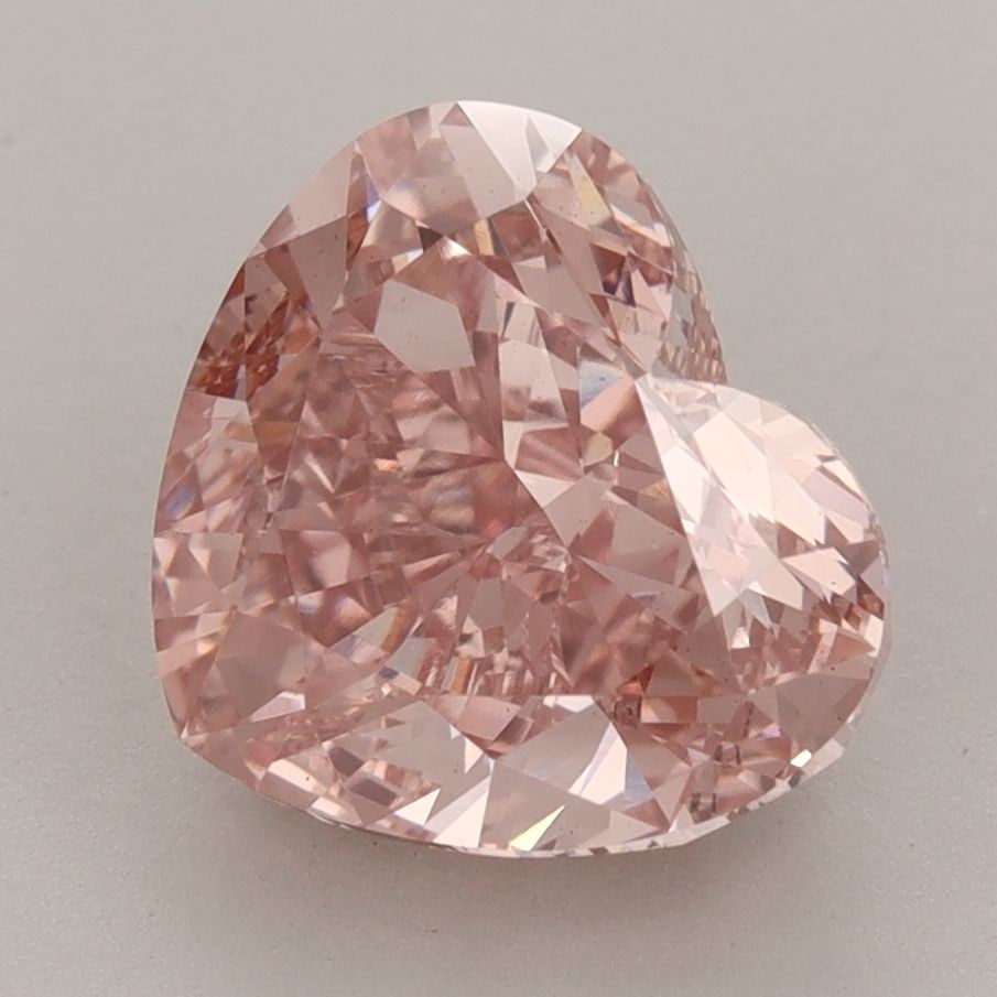 Loose Diamond - HEART 4.27ct Fancy Vivid Pink VS2: Loose Diamond - HEART 4.27ct Fancy Vivid Pink VS2 Source: This is a real non-mined Diamond that has been grown in a lab Shape: HEART Carats: 4.27 Color: Fancy Vivid Pink Certification: IGI Video: