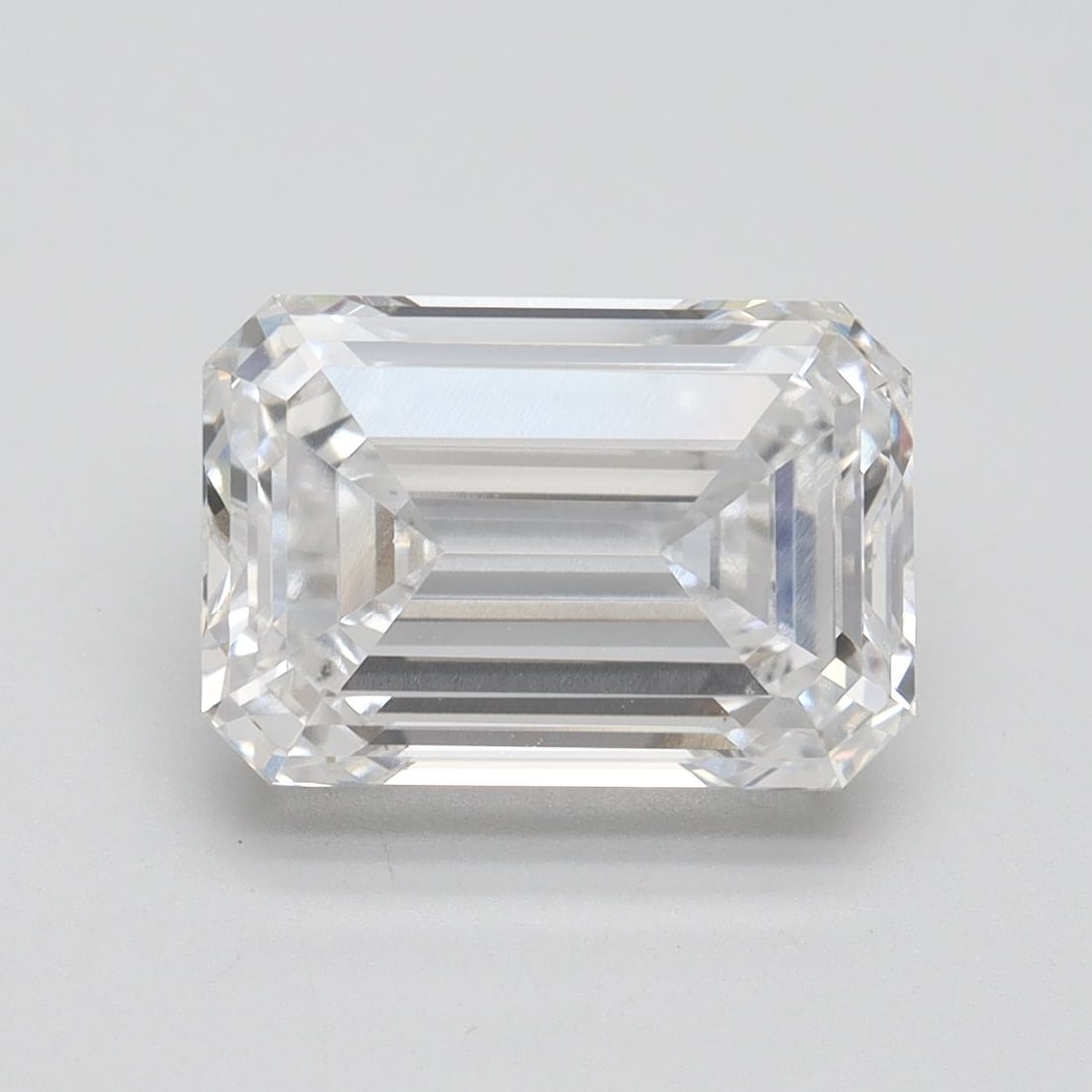 Loose Diamond - EMERALD 4.51ct D VS1: Loose Diamond - EMERALD 4.51ct D VS1 Source: This is a real non-mined Diamond that has been grown in a lab Shape: EMERALD Carats: 4.51 Color: D Clarity: VS1 Certification: IGI Video: