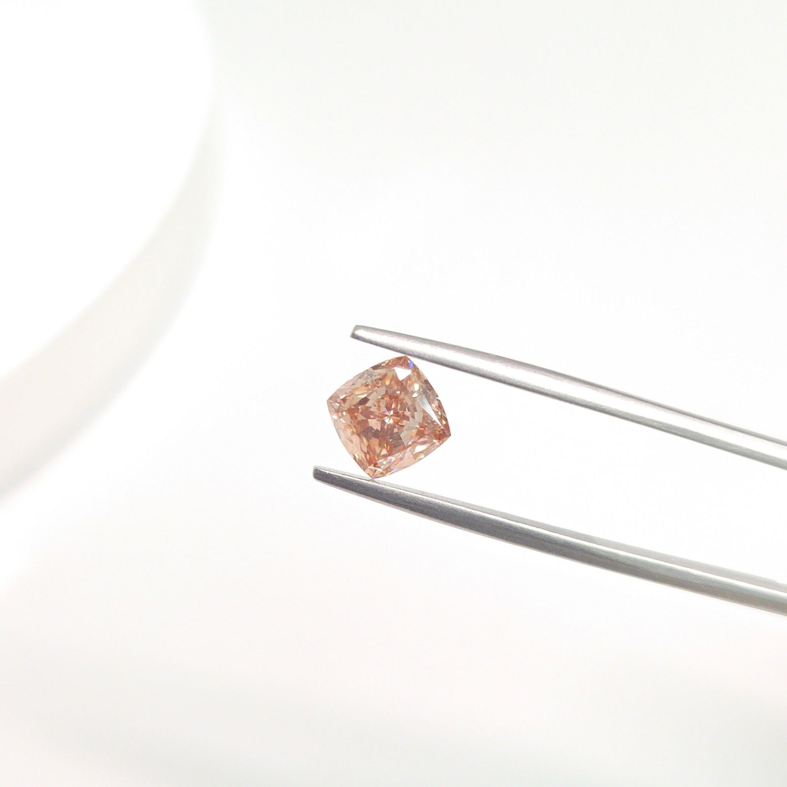 Loose Diamond - CUSHION MODIFIED 1.85ct Fancy Pinkish Brown VS1: Loose Diamond - CUSHION MODIFIED 1.85ct Fancy Pinkish Brown VS1 Source: This is a real non-mined Diamond that has been grown in a lab Shape: CUSHION MODIFIED Carats: 1.85 Color: Fancy Pinkish Brown Ce