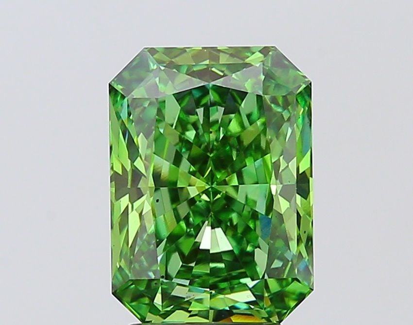 Loose Diamond - RADIANT 3.81ct Fancy Vivid Green VS2: Loose Diamond - RADIANT 3.81ct Fancy Vivid Green VS2 Source: This is a real non-mined Diamond that has been grown in a lab Shape: RADIANT Carats: 3.81 Color: Fancy Vivid Green Certification: IGI Addit