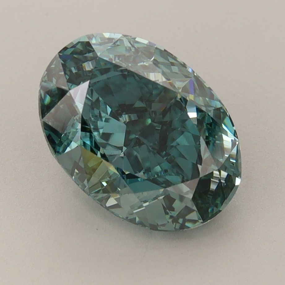Loose Diamond - OVAL 3.09ct Fancy Vivid Green VVS2: Loose Diamond - OVAL 3.09ct Fancy Vivid Green VVS2 Source: This is a real non-mined Diamond that has been grown in a lab Shape: OVAL Carats: 3.09 Color: Fancy Vivid Green Certification: IGI Additional