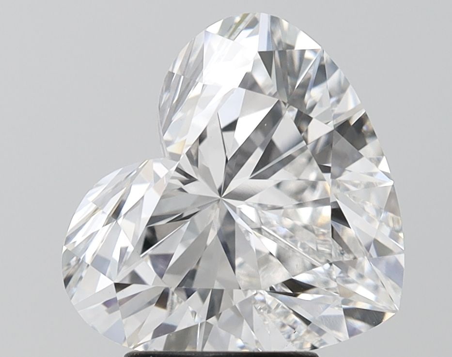 Loose Diamond - HEART 3.88ct E VS1: Loose Diamond - HEART 3.88ct E VS1 Source: This is a real non-mined Diamond that has been grown in a lab Shape: HEART Carats: 3.88 Color: E Clarity: VS1 Certification: IGI Video: