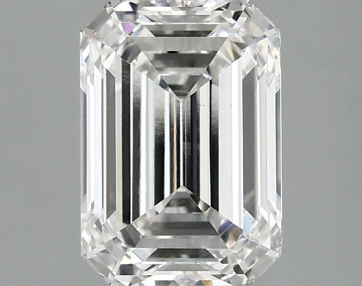 Loose Diamond - EMERALD 2.09ct E VS1: Loose Diamond - EMERALD 2.09ct E VS1 Source: This is a real non-mined Diamond that has been grown in a lab Shape: EMERALD Carats: 2.09 Color: E Clarity: VS1 Certification: IGI Video: