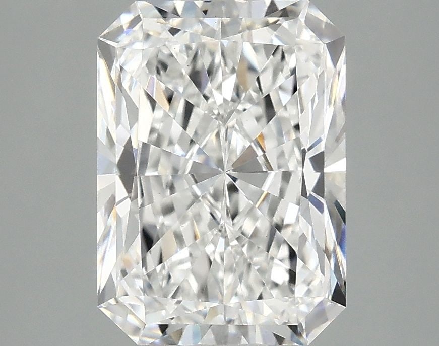 Loose Diamond - RADIANT 2.79ct E VS1: Loose Diamond - RADIANT 2.79ct E VS1 Source: This is a real non-mined Diamond that has been grown in a lab Shape: RADIANT Carats: 2.79 Color: E Clarity: VS1 Certification: IGI Video: