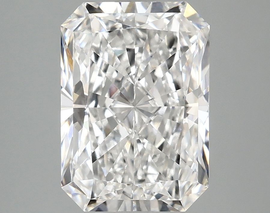 Loose Diamond - RADIANT 2.99ct E VS1: Loose Diamond - RADIANT 2.99ct E VS1 Source: This is a real non-mined Diamond that has been grown in a lab Shape: RADIANT Carats: 2.99 Color: E Clarity: VS1 Certification: IGI Video: