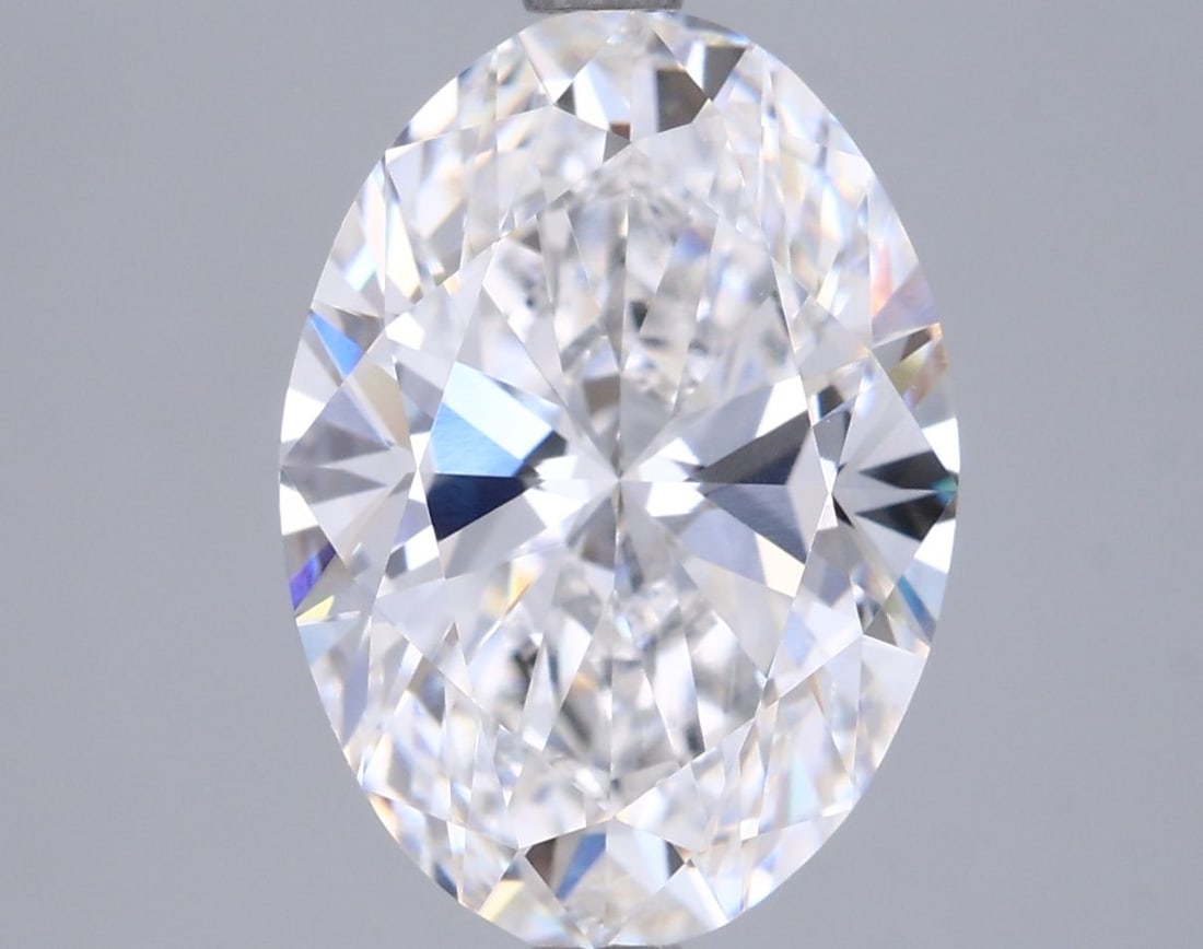 Loose Diamond - OVAL 3.09ct E VVS1: Loose Diamond - OVAL 3.09ct E VVS1 Source: This is a real non-mined Diamond that has been grown in a lab Shape: OVAL Carats: 3.09 Color: E Clarity: VVS1 Certification: IGI Video: