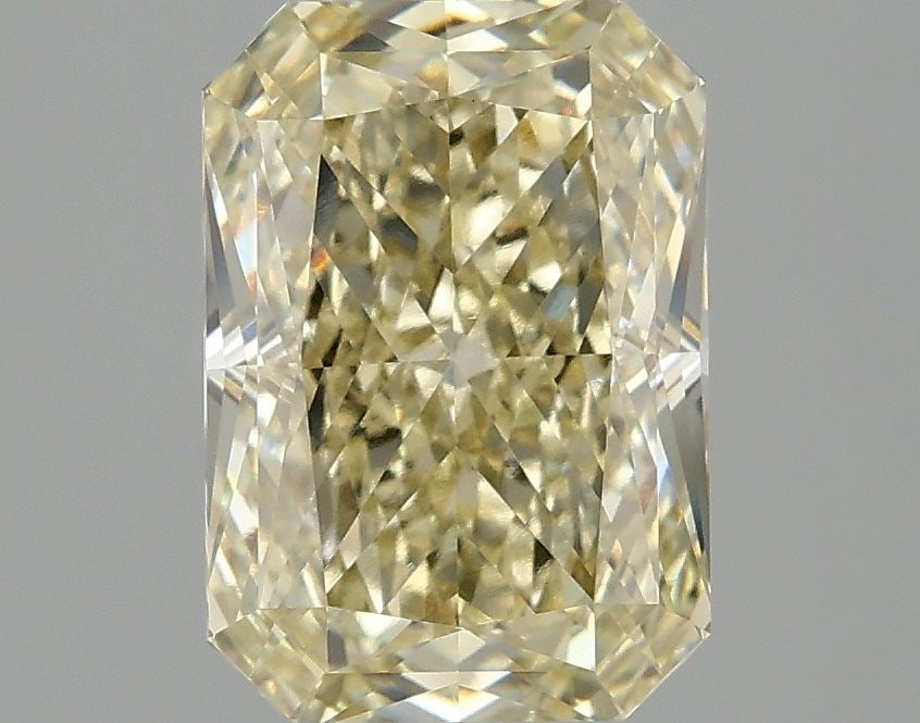 Loose Diamond - RADIANT 3.1ct Fancy Intense Yellow VVS2: Loose Diamond - RADIANT 3.1ct Fancy Intense Yellow VVS2 Source: This is a real non-mined Diamond that has been grown in a lab Shape: RADIANT Carats: 3.1 Color: Fancy Intense Yellow Certification: IGI