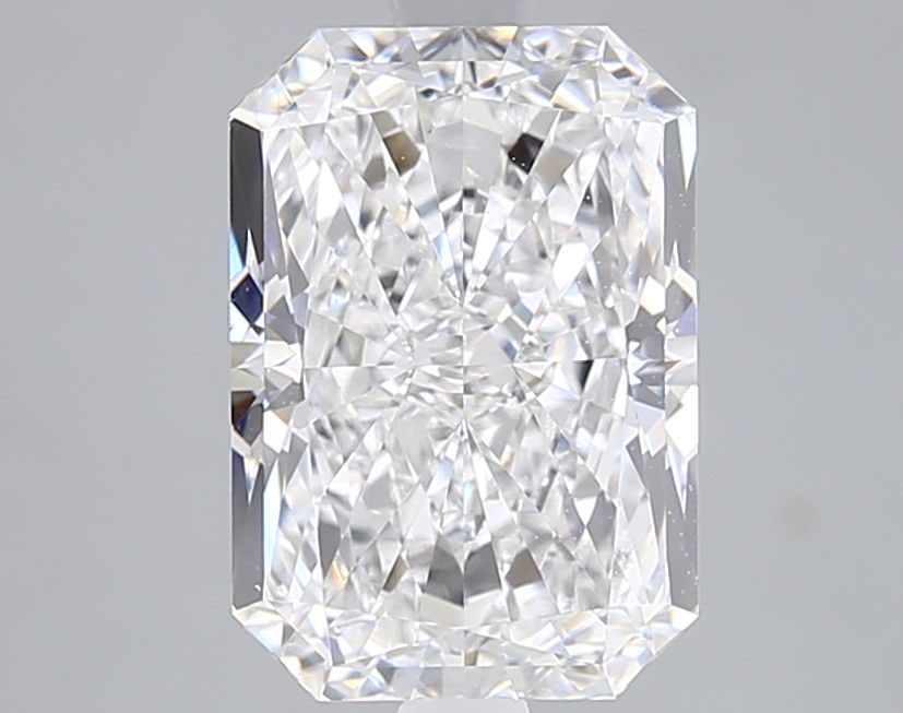 Loose Diamond - RADIANT 3.09ct D VS1: Loose Diamond - RADIANT 3.09ct D VS1 Source: This is a real non-mined Diamond that has been grown in a lab Shape: RADIANT Carats: 3.09 Color: D Clarity: VS1 Certification: IGI Video: