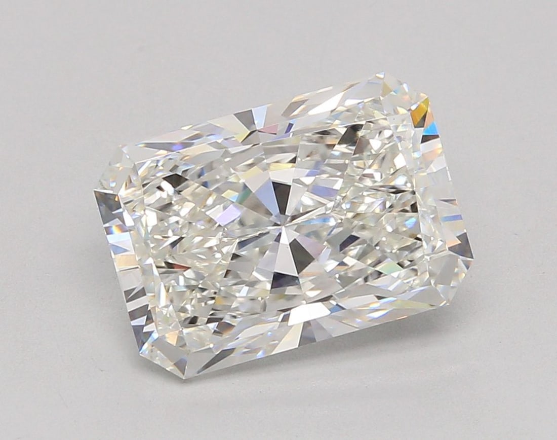 Loose Diamond - RADIANT 5.02ct F VVS2: Loose Diamond - RADIANT 5.02ct F VVS2 Source: This is a real non-mined Diamond that has been grown in a lab Shape: RADIANT Carats: 5.02 Color: F Clarity: VVS2 Certification: IGI Video: Video Link