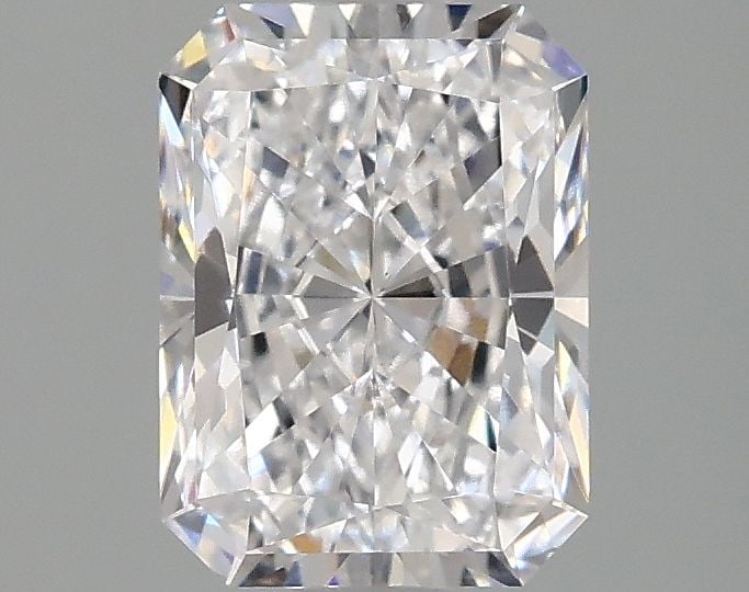Loose Diamond - RADIANT 1.59ct D VS1: Loose Diamond - RADIANT 1.59ct D VS1 Source: This is a real non-mined Diamond that has been grown in a lab Shape: RADIANT Carats: 1.59 Color: D Clarity: VS1 Certification: IGI Video: